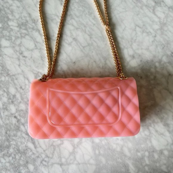 Plastic pink purse - Picture 2 of 4